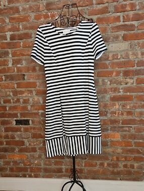 Vera Mont Robe Legere Black and White Striped Midi Dress
